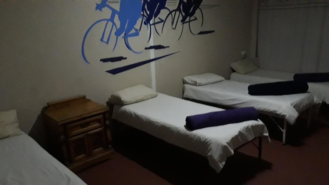 Paljas backpackers Hotell Potchefstroom Exteriör bild